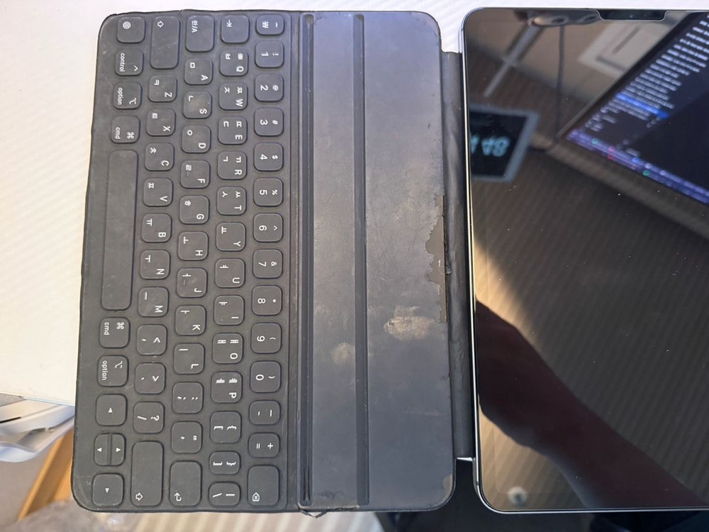 아이패드프로 11 2세대 512 셀룰러 + 애플팬슬2 + 애플 스마트키보드 이미지