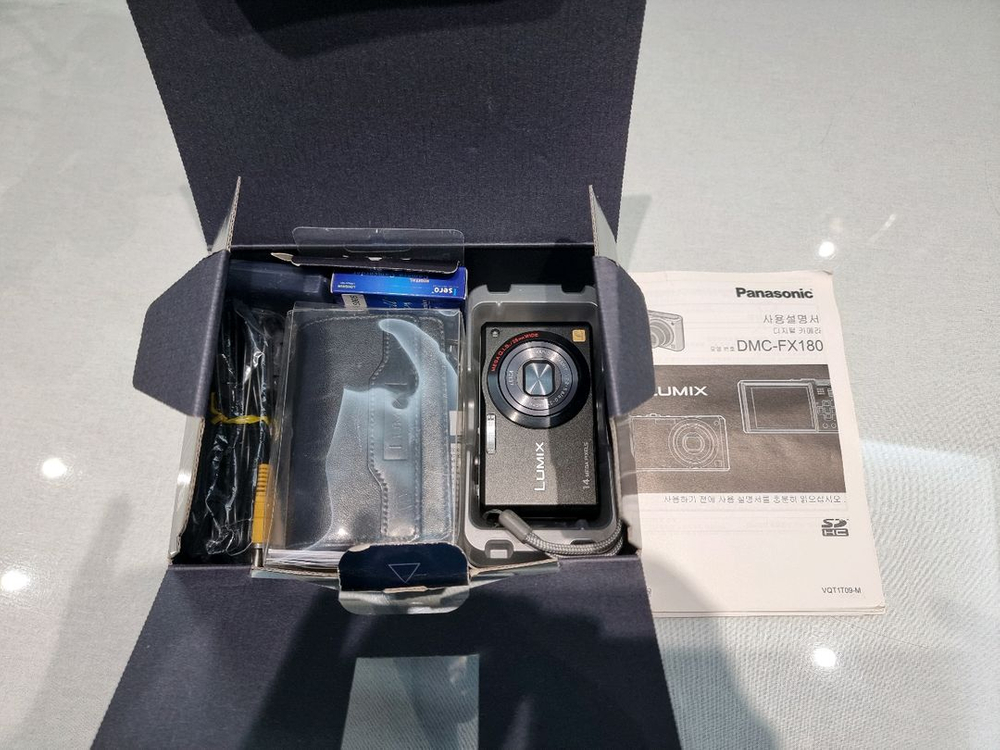 파나소닉 루믹스 DMC-FX180 레트로 빈티지 디지털카메라 이미지