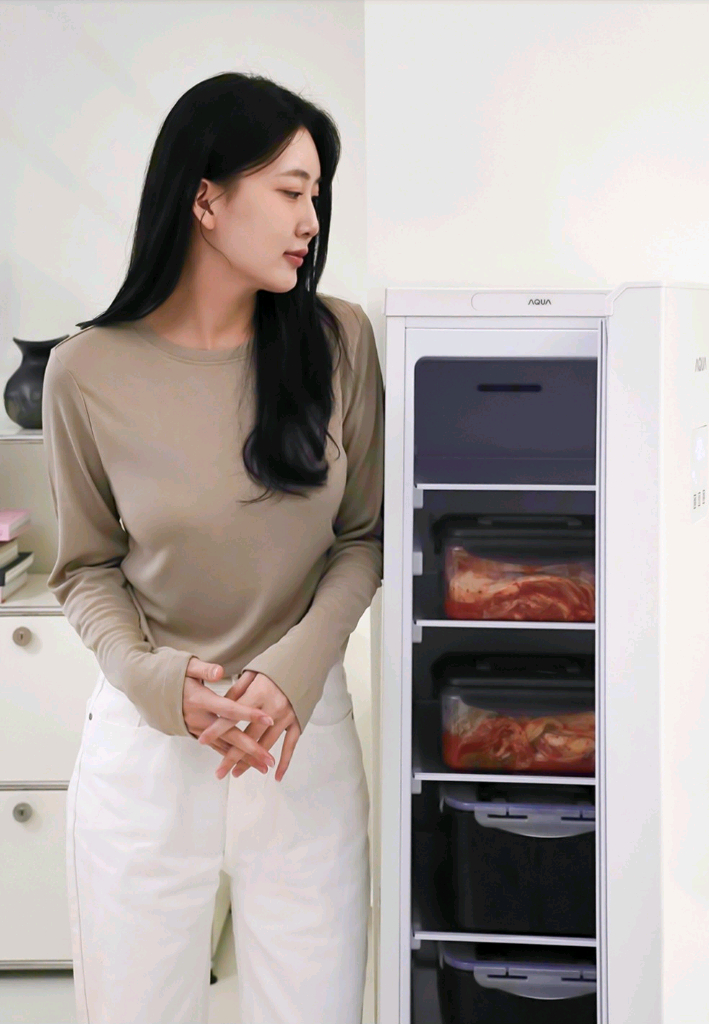 AQUA 아쿠아 슈퍼슬림 김치냉장고 화이트 121L 이미지