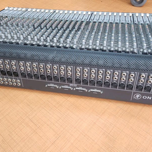 맥키 믹서 오닉스32채널 이미지