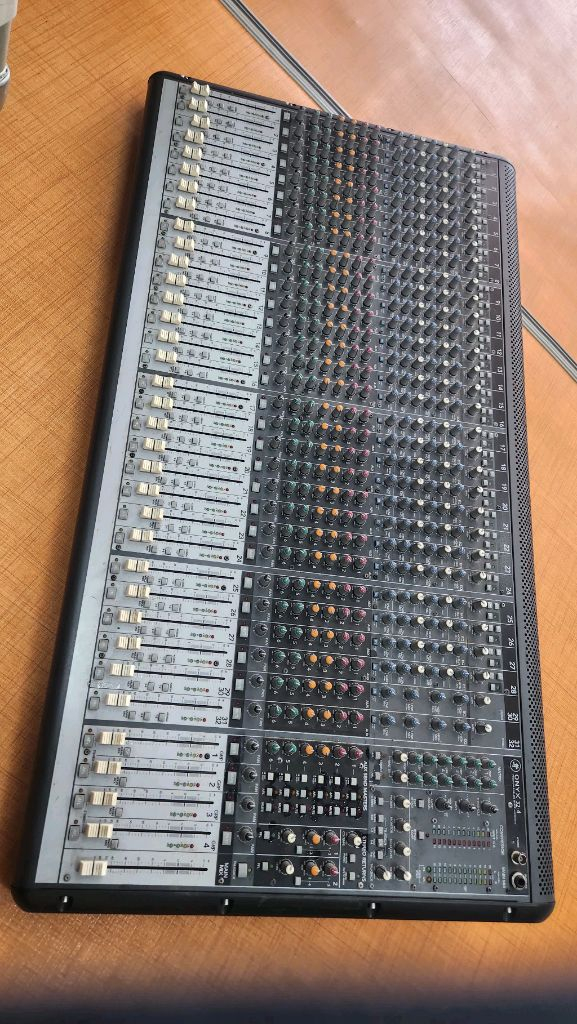 맥키 믹서 오닉스32채널 이미지