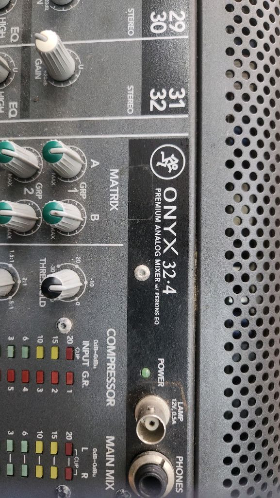 맥키 믹서 오닉스32채널 이미지