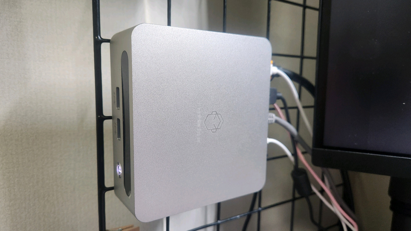 젠머신 4700U 램 32기가 판매합니다. 이미지