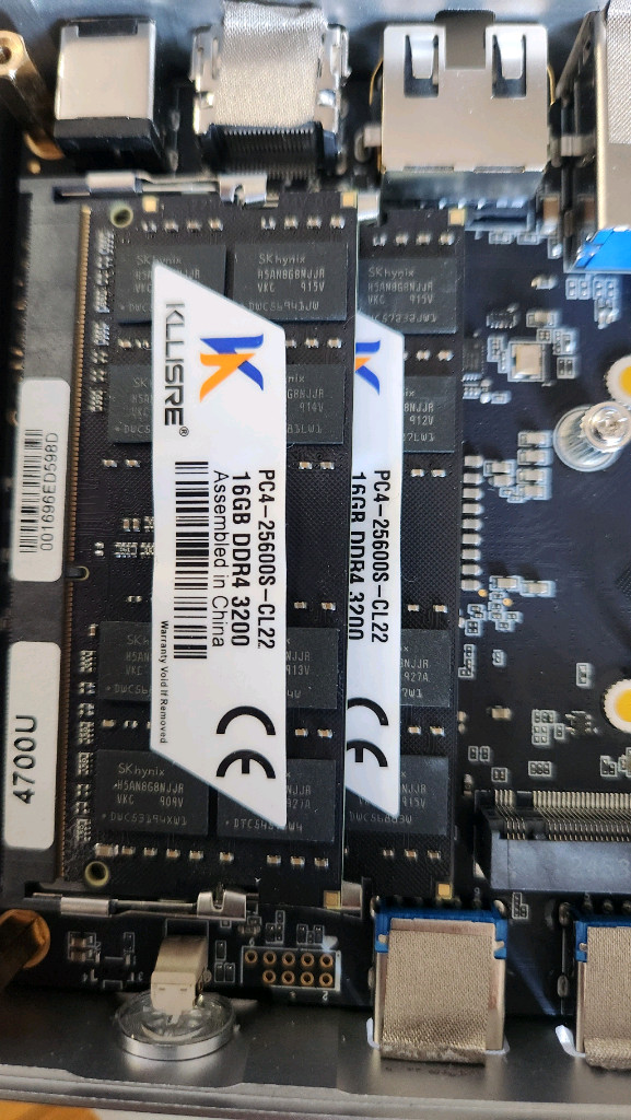 젠머신 4700U 램 32기가 판매합니다. 이미지