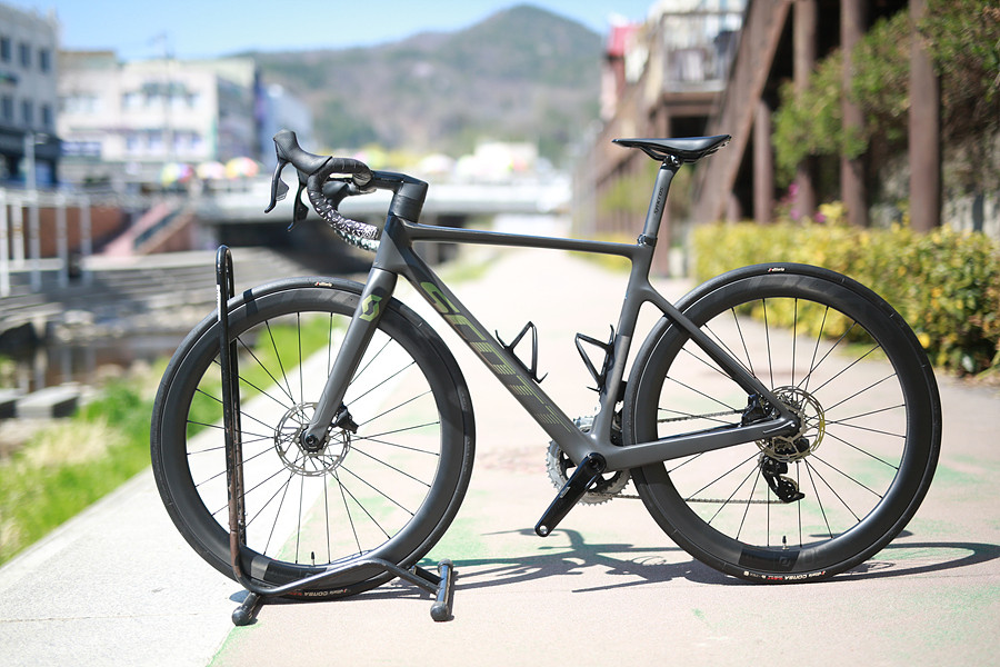 *상태 좋음*23년 스캇 에딕트 RC 30 52 *카본 휠셋업글* 이미지