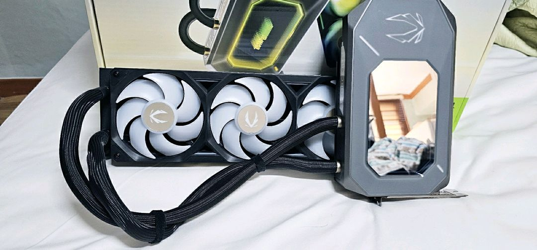 ZOTAC 지포스 RTX 5090 아틱스톰 32GB (수냉 그래픽카드) 이미지