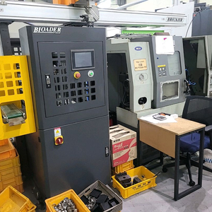 cnc선반용 갠트리로더 이미지