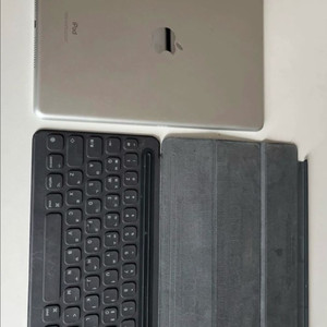 아이패드 7세대 128g + 매직키보드 세트 이미지