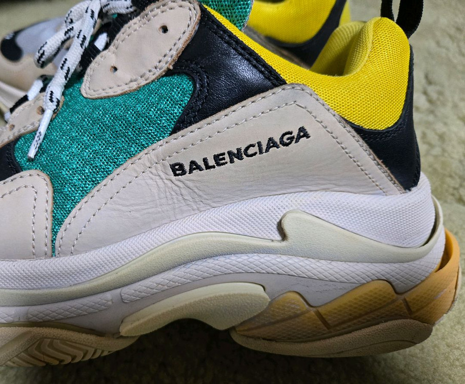 발렌시아가 트리플 42사이즈. 알렉산더맥퀸,구찌라이톤 이미지