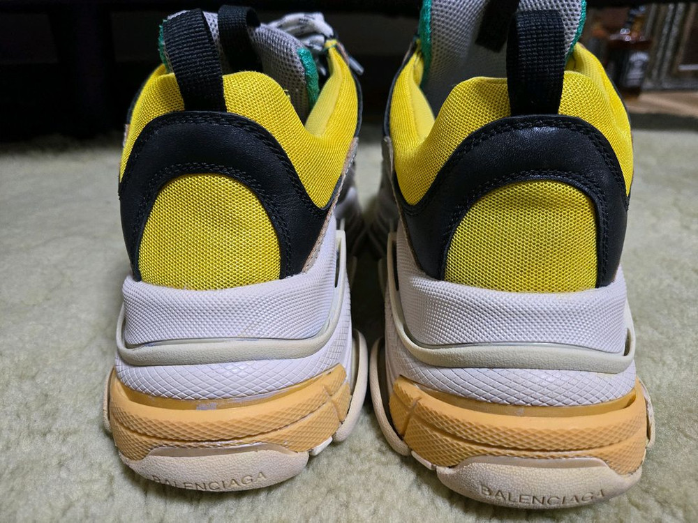 발렌시아가 트리플 42사이즈. 알렉산더맥퀸,구찌라이톤 이미지