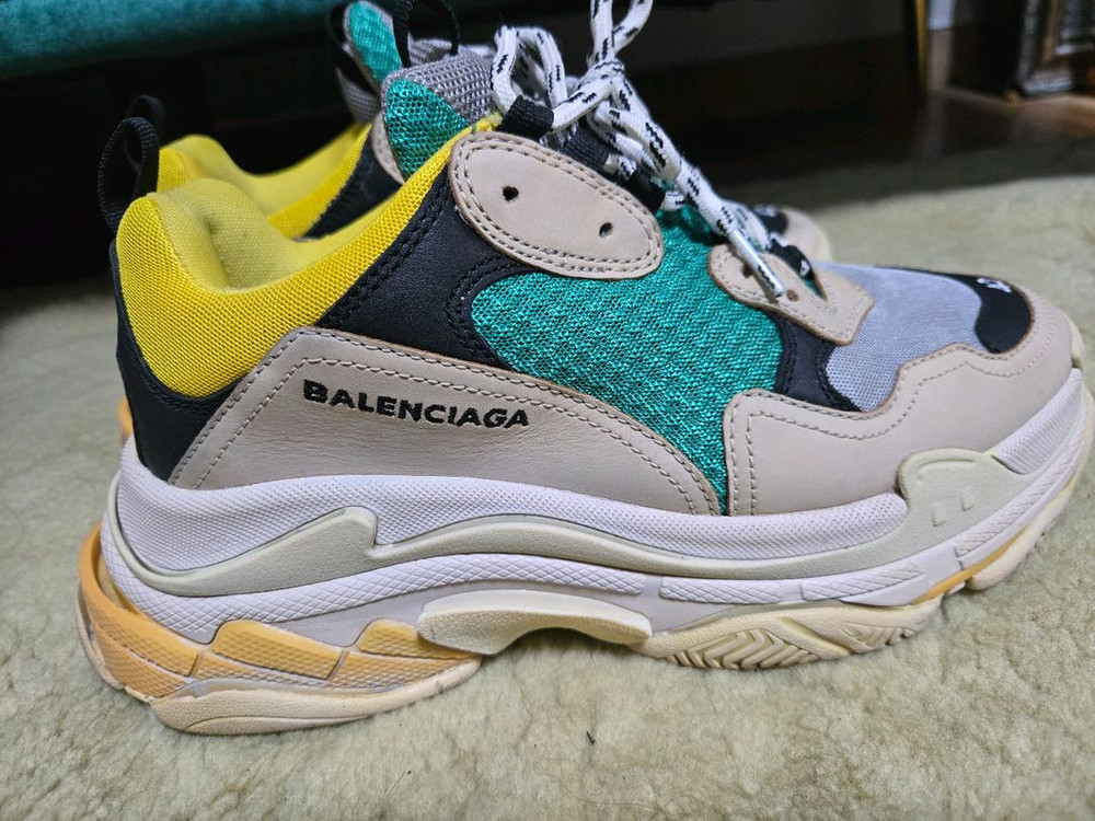 발렌시아가 트리플 42사이즈. 알렉산더맥퀸,구찌라이톤 이미지