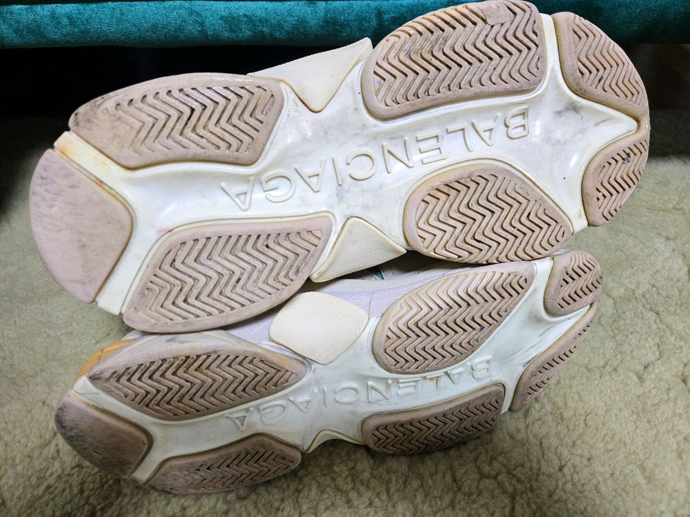 발렌시아가 트리플 42사이즈. 알렉산더맥퀸,구찌라이톤 이미지