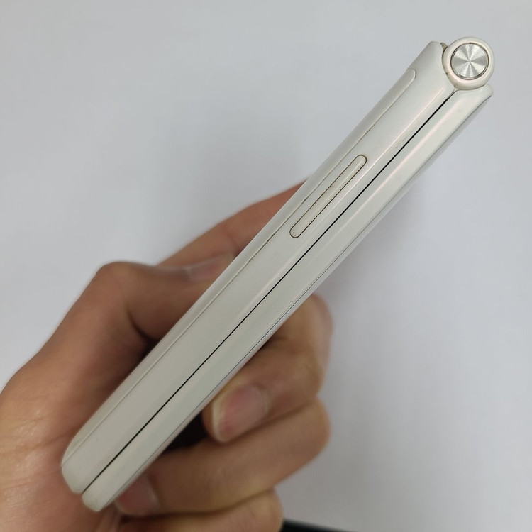 갤럭시 폴더2 화이트 32G SK 한소희폰 210390 이미지