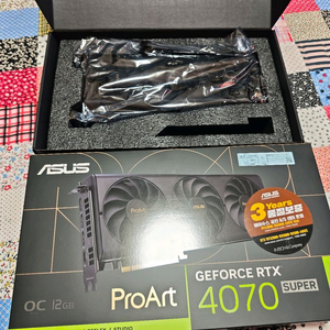 ASUS ProArt GeForce RTX 4070 SUPER O12G OC 이미지