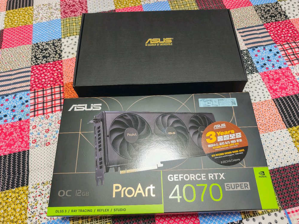 ASUS ProArt GeForce RTX 4070 SUPER O12G OC 이미지