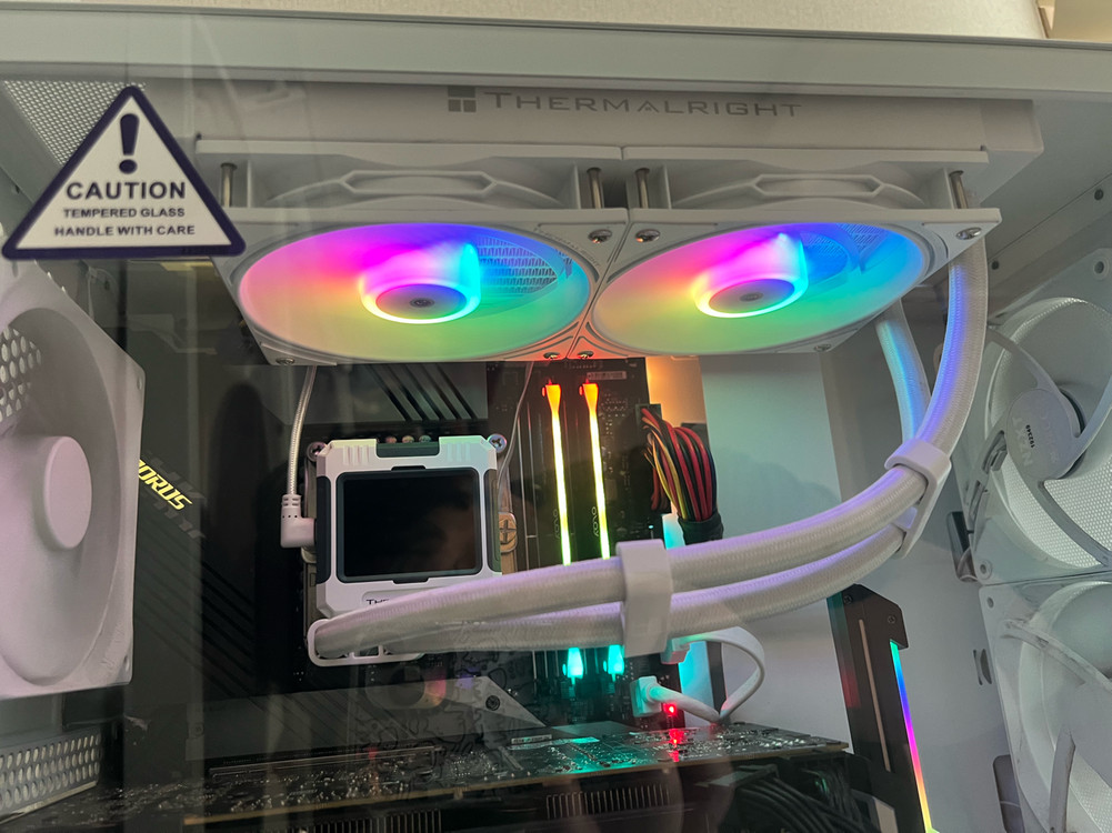 i7-13700KF 32gb램 500g ssd 1070ti 완본체 이미지