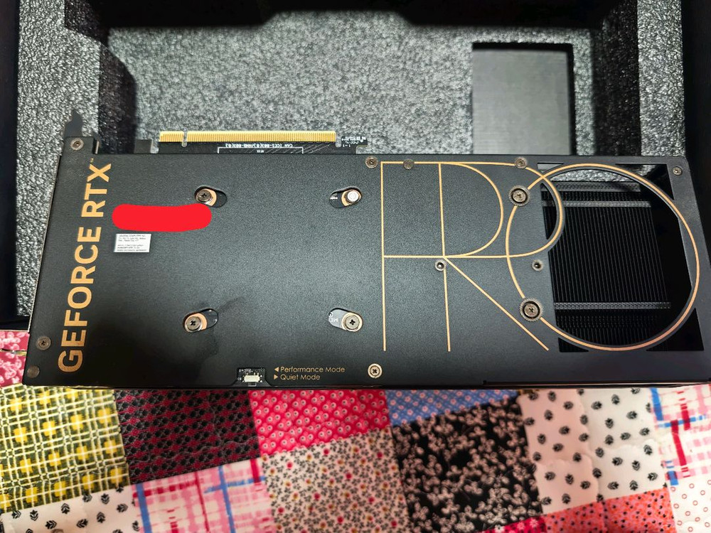 ASUS ProArt GeForce RTX 4070 SUPER O12G OC 이미지