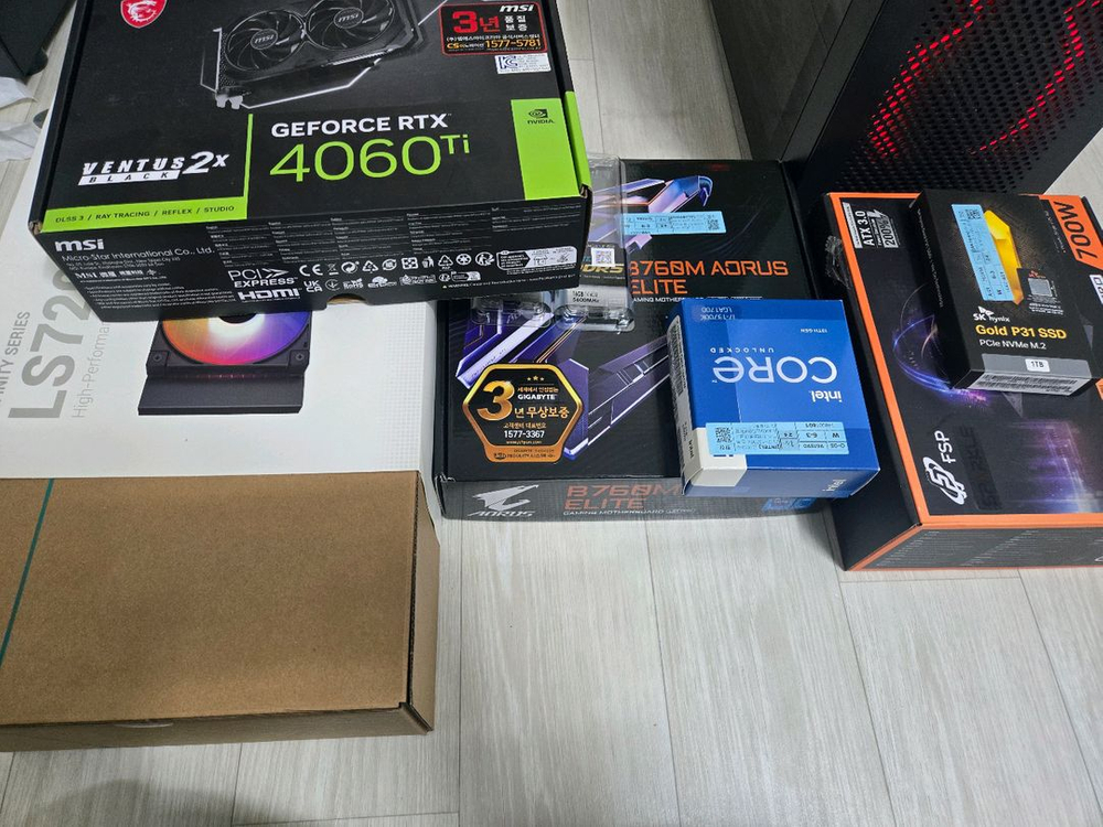 인텔 13700k b760 ddr5 32g 700w 1테라 팔아요 풀박 4060 ti 포함가능 이미지