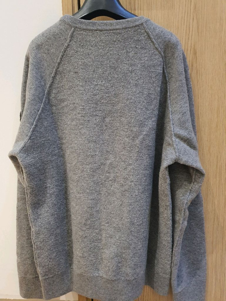 몽클레어 그레이 남성 울100% 니트 판매합니다! 이미지