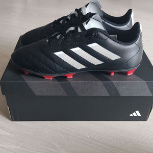 아디다스 축구화 230사이즈.1회착. 이미지