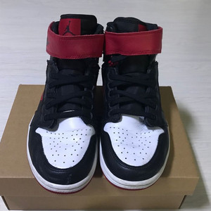 나이키 에어조던1 하이 플라이이즈 270 이미지