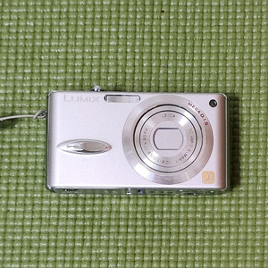 파나소닉 루믹스 디지털 카메라 dmc-fx8 팝니다. 이미지