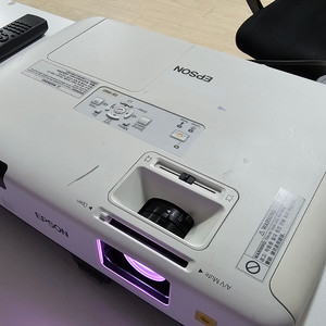 엡손 EB-1960 5000안시 XGA 중고빔프로젝터 이미지
