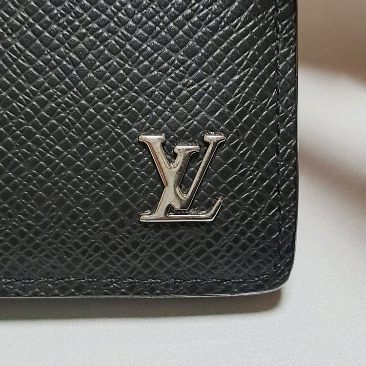 [100%/정품] 루이비통 멀티플 타이가 블랙 반지갑, 루이비통지갑,루이비통반지갑 이미지