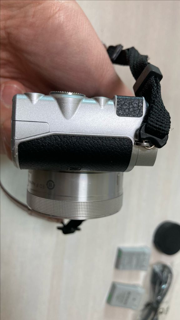 니콘 1 J5 미러리스 카메라 10-30mm 렌즈 이미지