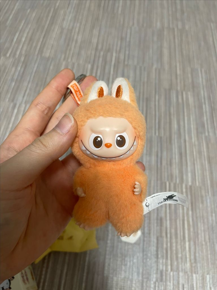 풀박급처)미니 라부부 팝마트 알파벳 비밀번호 j 키링 인형 이미지