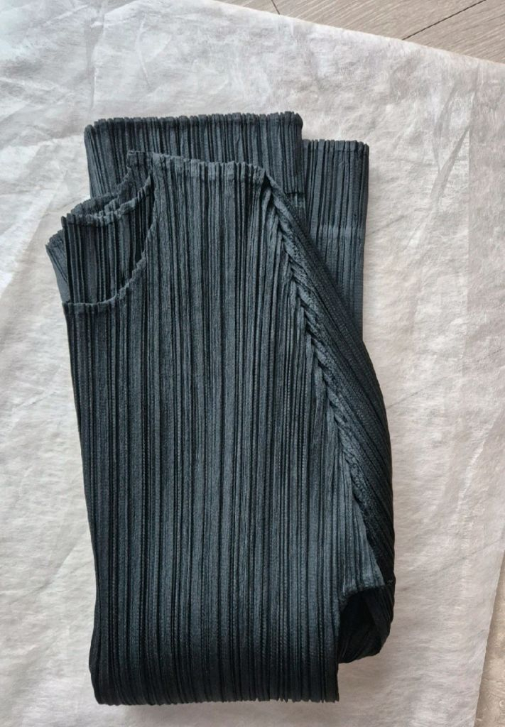 플리츠플리즈 먼슬리 탑 이미지