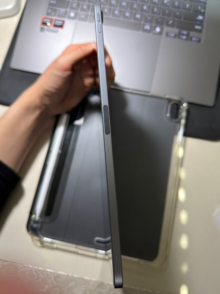 아이패드 에어 4세대 + 애플펜슬 2세대 팔아요 이미지