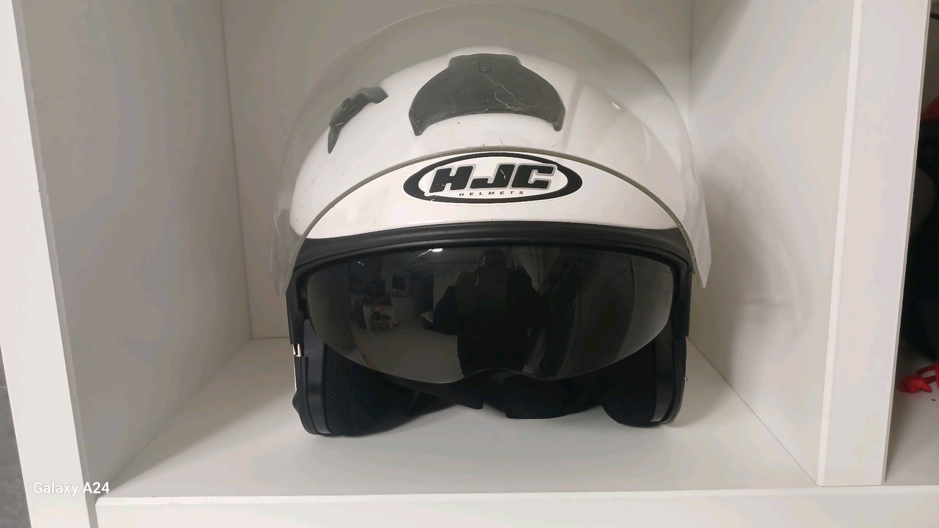 HJC IS-34 퓨어 화이트 선바이저 오픈페이스헬멧(XL)왼쪽 덕트가 하나 빠져서 저렴하게 판매하오니 예민하신분 이미지