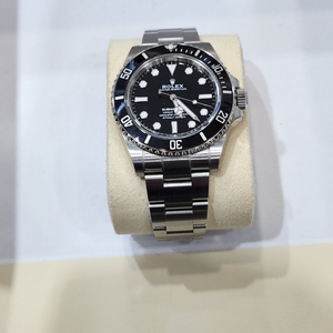 롤렉스 서브마리너 논데이트 41미리. 모델 번호 124060 (스틸) 이미지