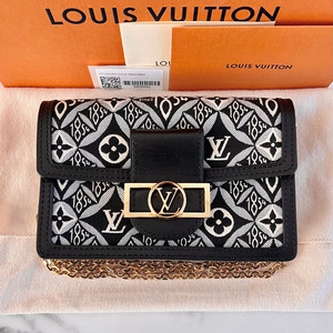 [한정판/정품] 루이비통 1854 도핀 크로스백 가방 체인 지갑 이미지