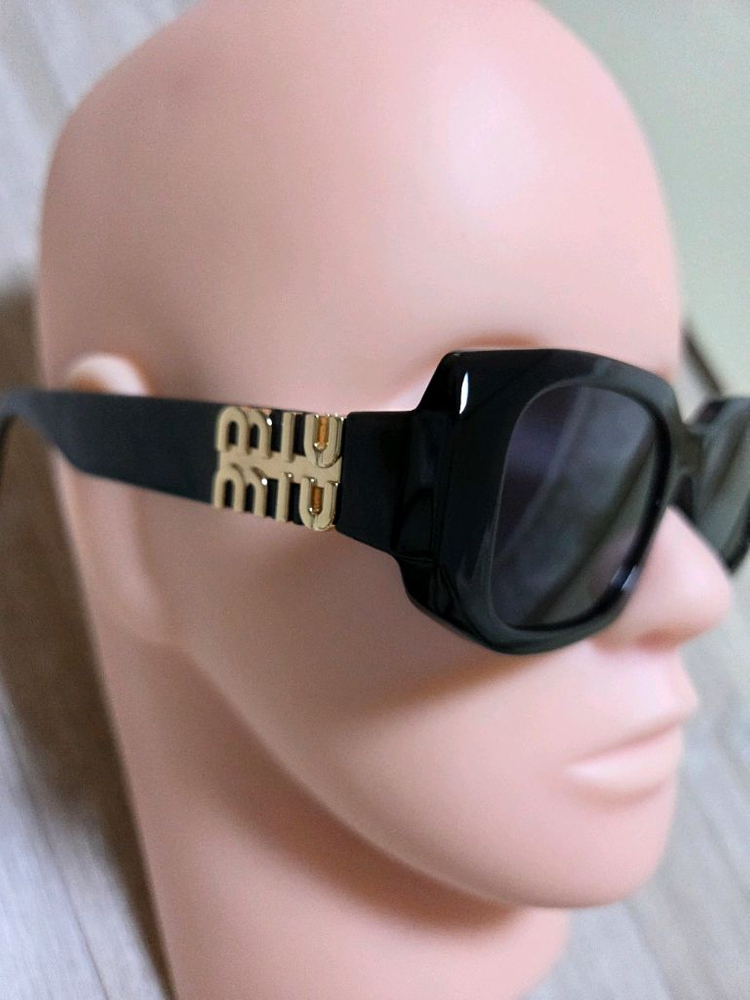 미우미우 선글라스 이미지