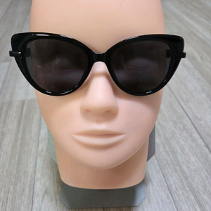 프라다 선글라스 이미지