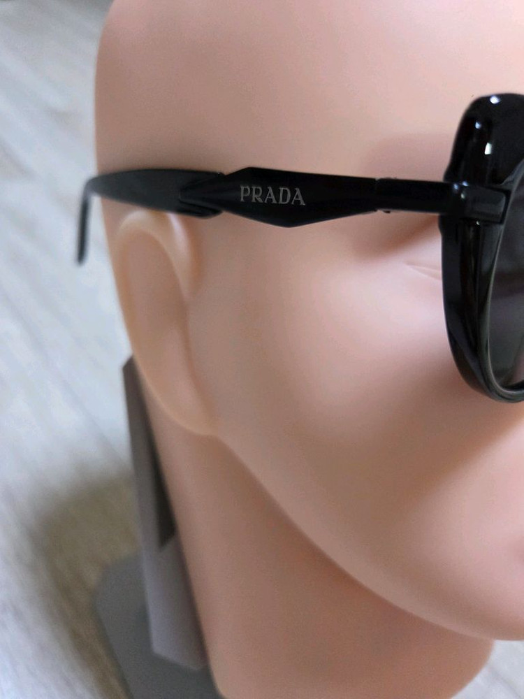 프라다 선글라스 이미지