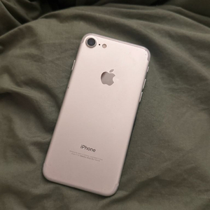 아이폰7 32기가 실버 이미지