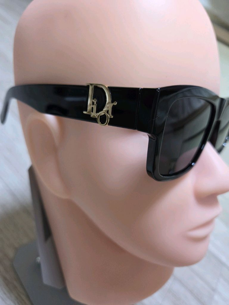 디올 오블리크 선글라스 이미지
