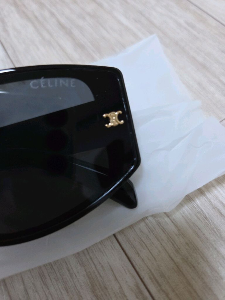 셀린느 트리옹프 선글라스 이미지