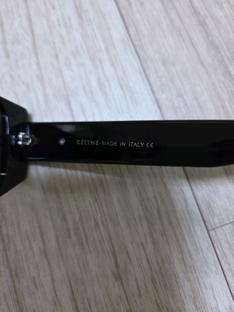 셀린느 트리옹프 선글라스 이미지