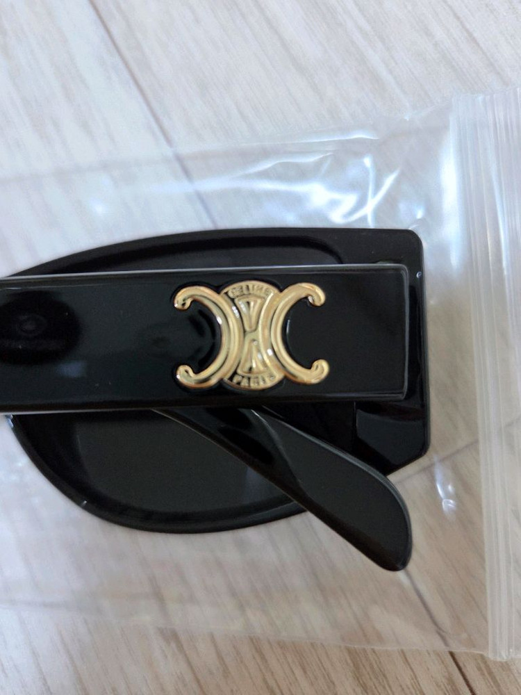 셀린느 트리옹프 선글라스 이미지