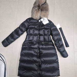 23fw 몽클레어 보에딕 리얼퍼 폭스퍼 2사이즈(새상품) 이미지