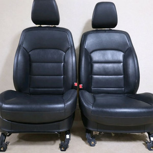 코란도투리스모 운전석,조수석 시트 이미지