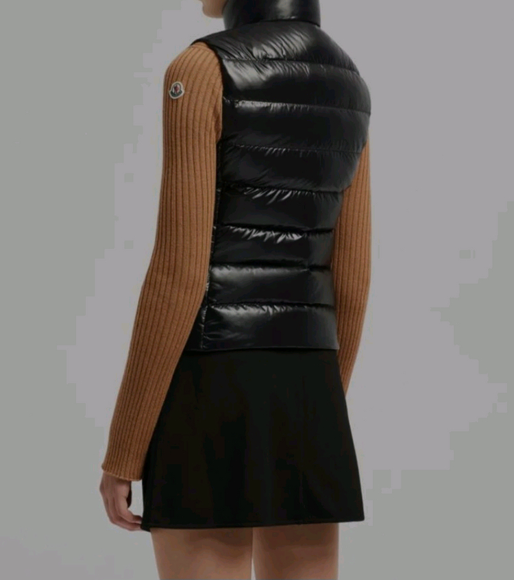 (새상품급)몽클레어 chany 패딩조끼(마지막 가격)가니하프롱패딩명품갸니구찌루이비통프라다스톤아일랜드에르메스로로피아나 이미지