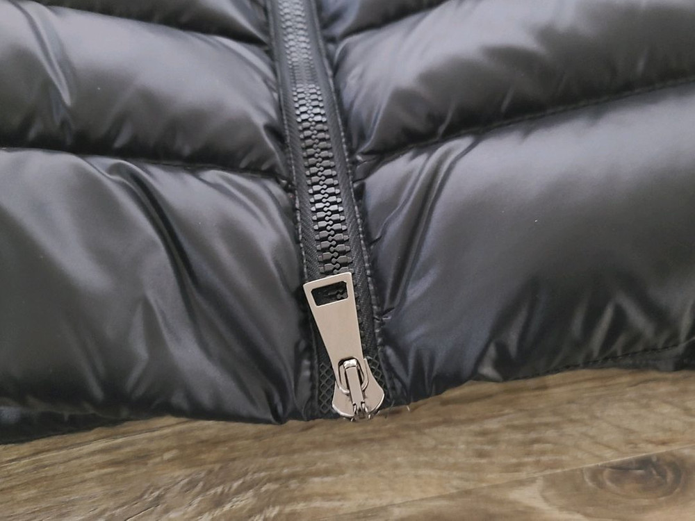 (새상품급)몽클레어 chany 패딩조끼(마지막 가격)가니하프롱패딩명품갸니구찌루이비통프라다스톤아일랜드에르메스로로피아나 이미지