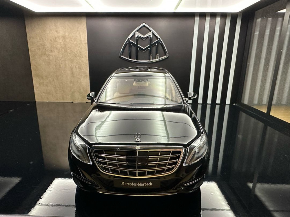 벤츠 마이바흐 S600 풀만 다이캐스트 블랙1:18 이미지