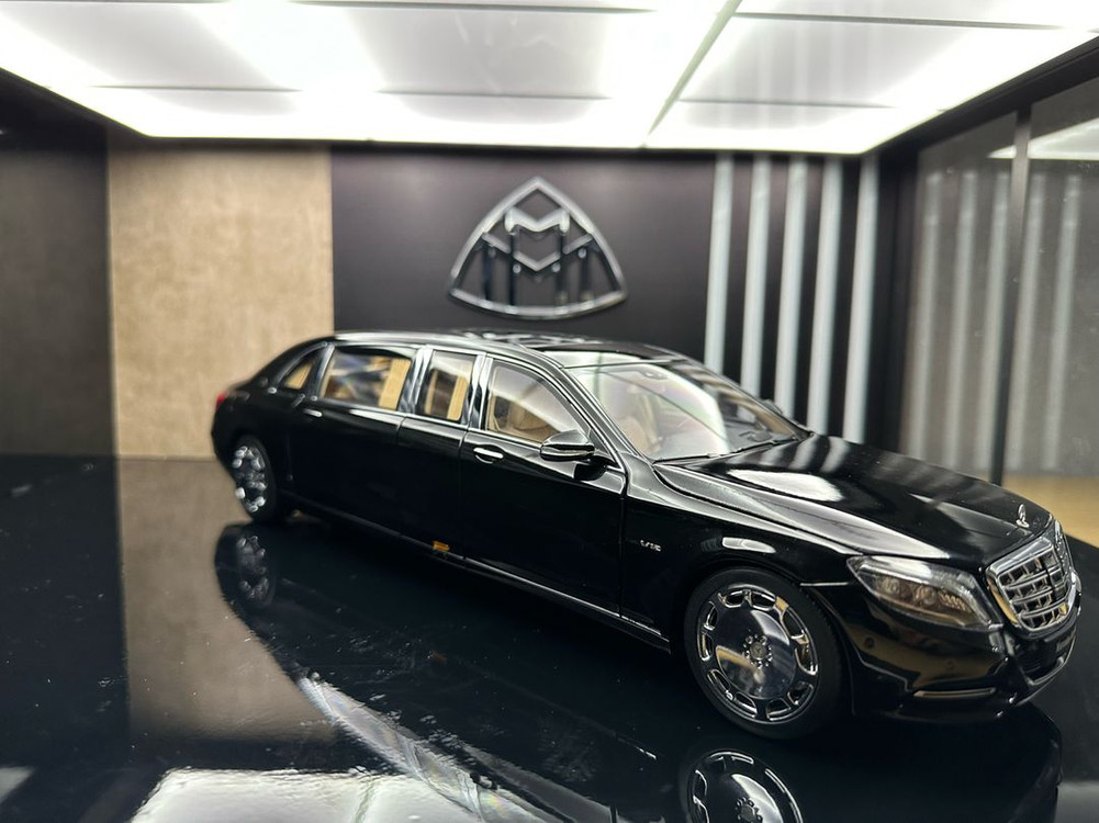 벤츠 마이바흐 S600 풀만 다이캐스트 블랙1:18 이미지