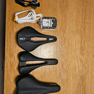 7d안장 uct안장 무명 안장, 접이식페달,물병꽂이2개 모두 이미지